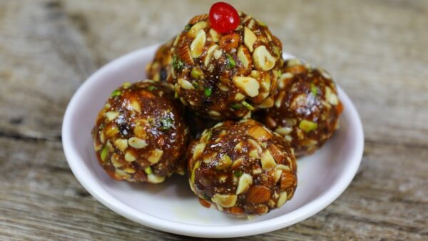 Dry Fruit Laddu